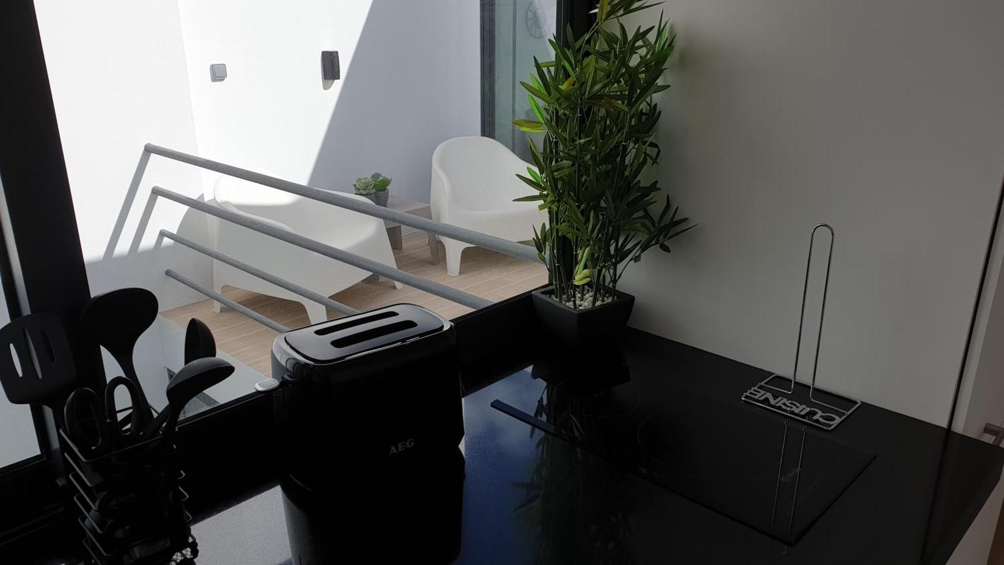 Home At Azores - Oasis House Sao Roque  Room photo
